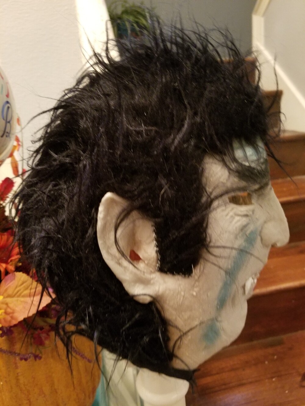 Haunted Horror Mask - Picture 2 of 2